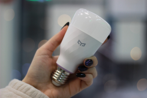 Умная лампочка Yeelight Smart LED Bulb 1S Colorful фото 4