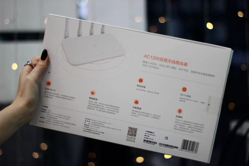 Wi-Fi роутер Xiaomi Mi Wi-Fi Router 4A фото 3