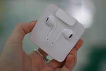 Наушники Apple EarPods с разъёмом Lightning, кабель 1.2 м, цвет белый, контроллер с микрофоном