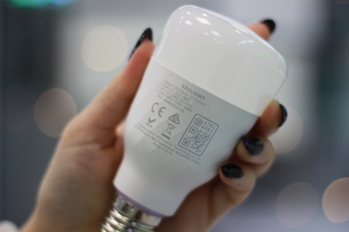 Умная лампочка Yeelight Smart LED Bulb 1S Colorful фото 5